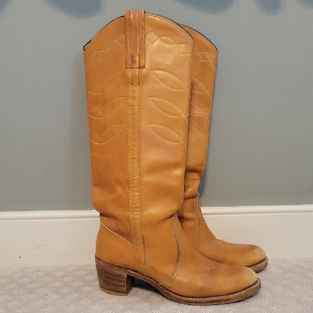 Frye Tan Heeled Boots Western Style